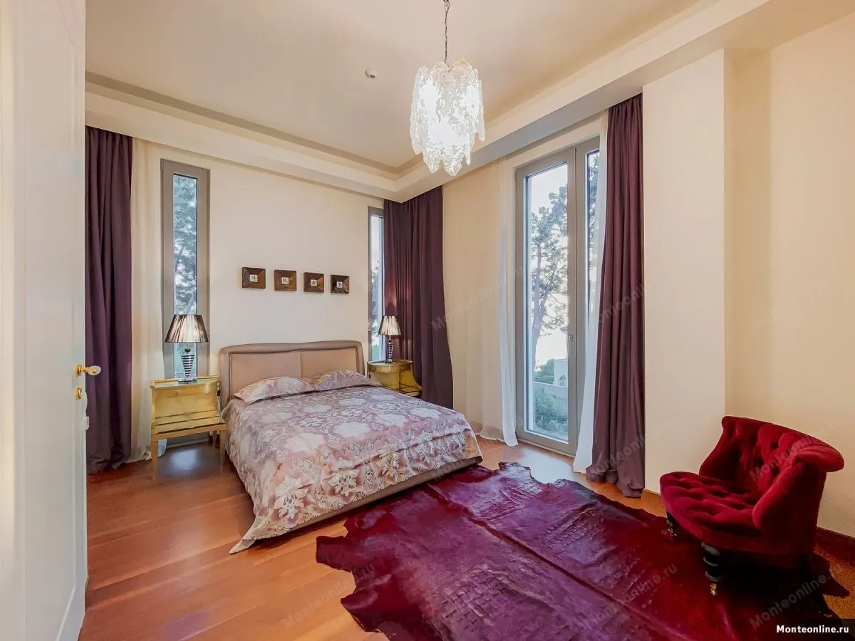 Sale, house, 600m², Sveti Stefan, Budva