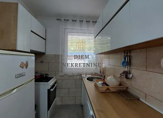 Prodaja, dvosoban stan, 48m², Dobrota, Kotor