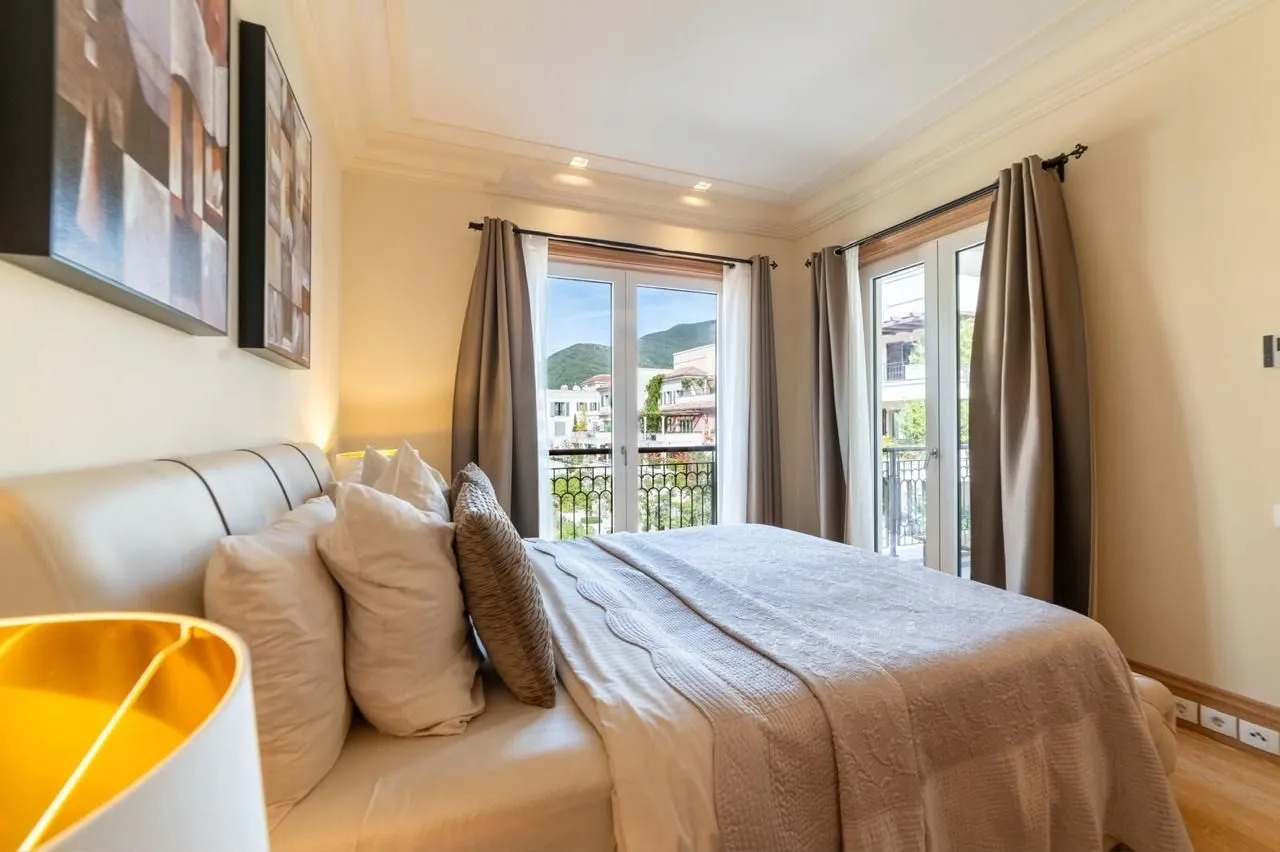 Rent, one bedroom apartment, 63m², Porto Montenegro, Tivat