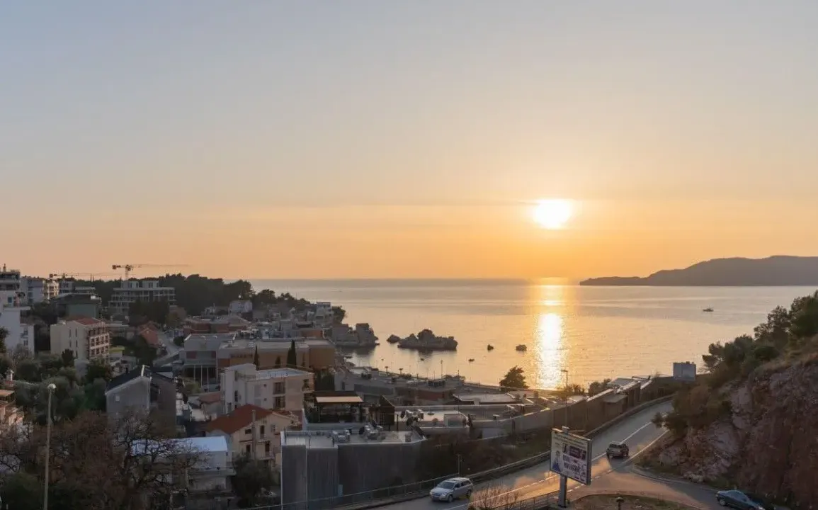 Sale, three bedroom apartment, 160m², Pržno, Budva