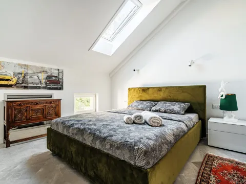 Izdavanje, kuća, 491m², Ljuta, Kotor - image 18