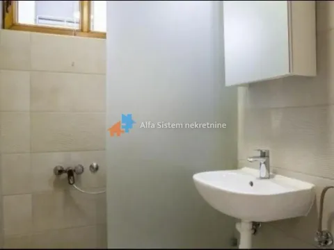 Izdavanje, kuća, 400m², Savski Venac, Beograd - image 13