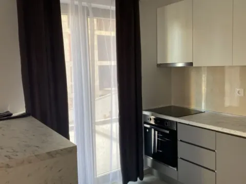 Rent, one bedroom apartment, 40m², Tivat, Crna Gora - image 2