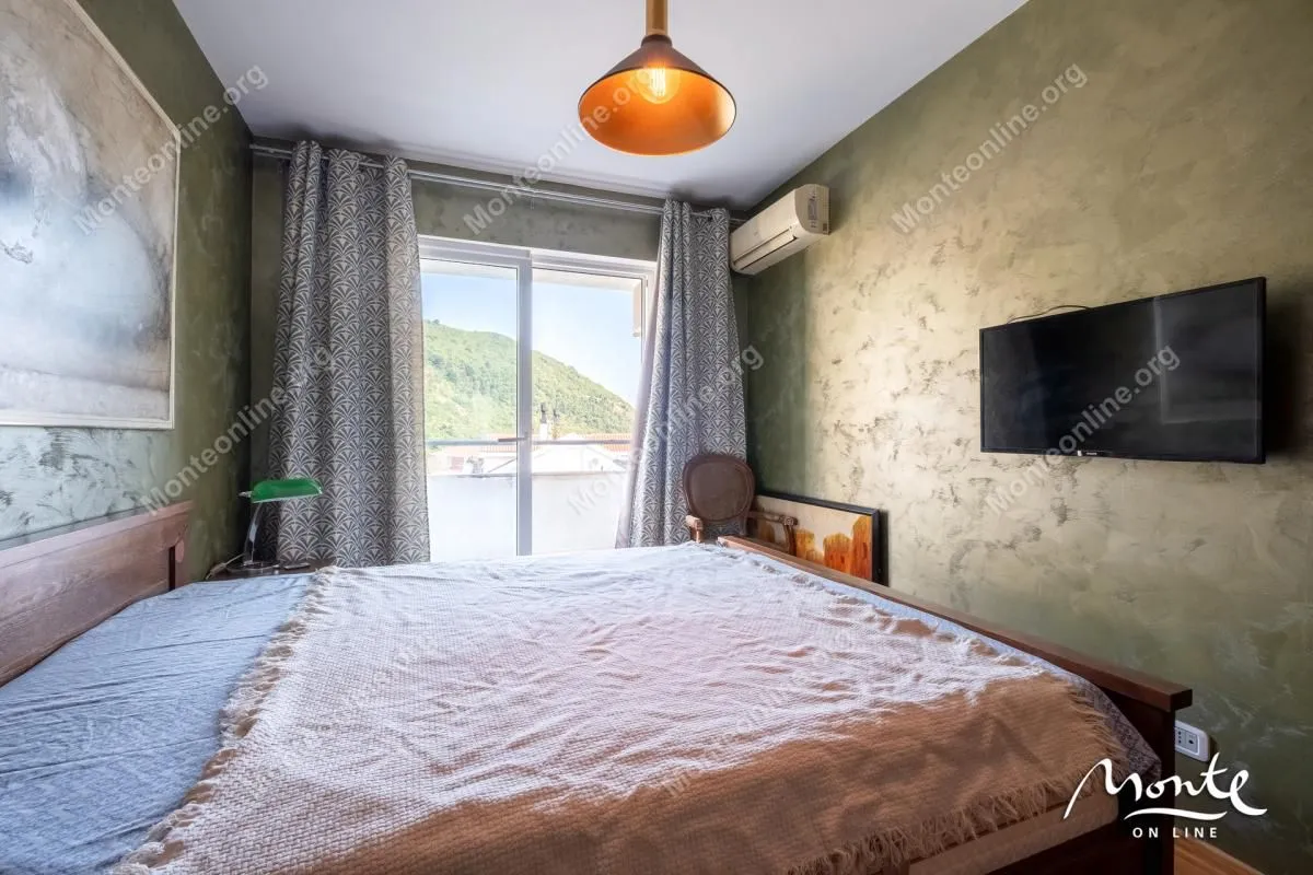 Sale, two bedroom apartment, 76m², Lazi, Budva