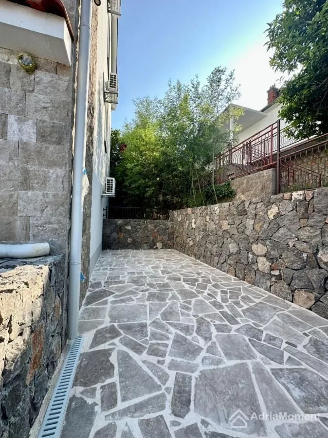 Prodaja, dvosoban stan, 54m², Radovići, Tivat