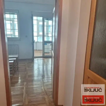 Izdavanje, jednosoban stan, 30m², Bulevar Oslobodjenja, Novi Sad Sve Podlokacije - image 9