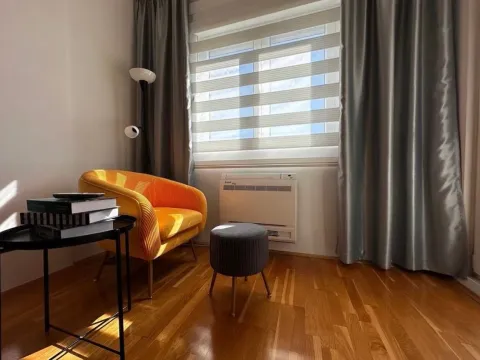 Izdavanje, trosoban stan, 102m², Ljubović, Podgorica - image 2