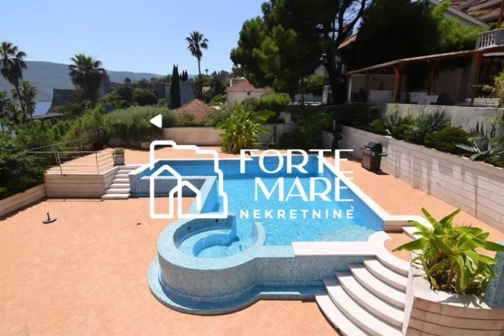 Prodaja, jednosoban stan, 51m², Savina, Herceg Novi