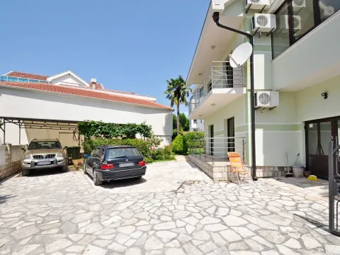 Prodaja, kuća, 222m², Tivat, Crna Gora - image 11