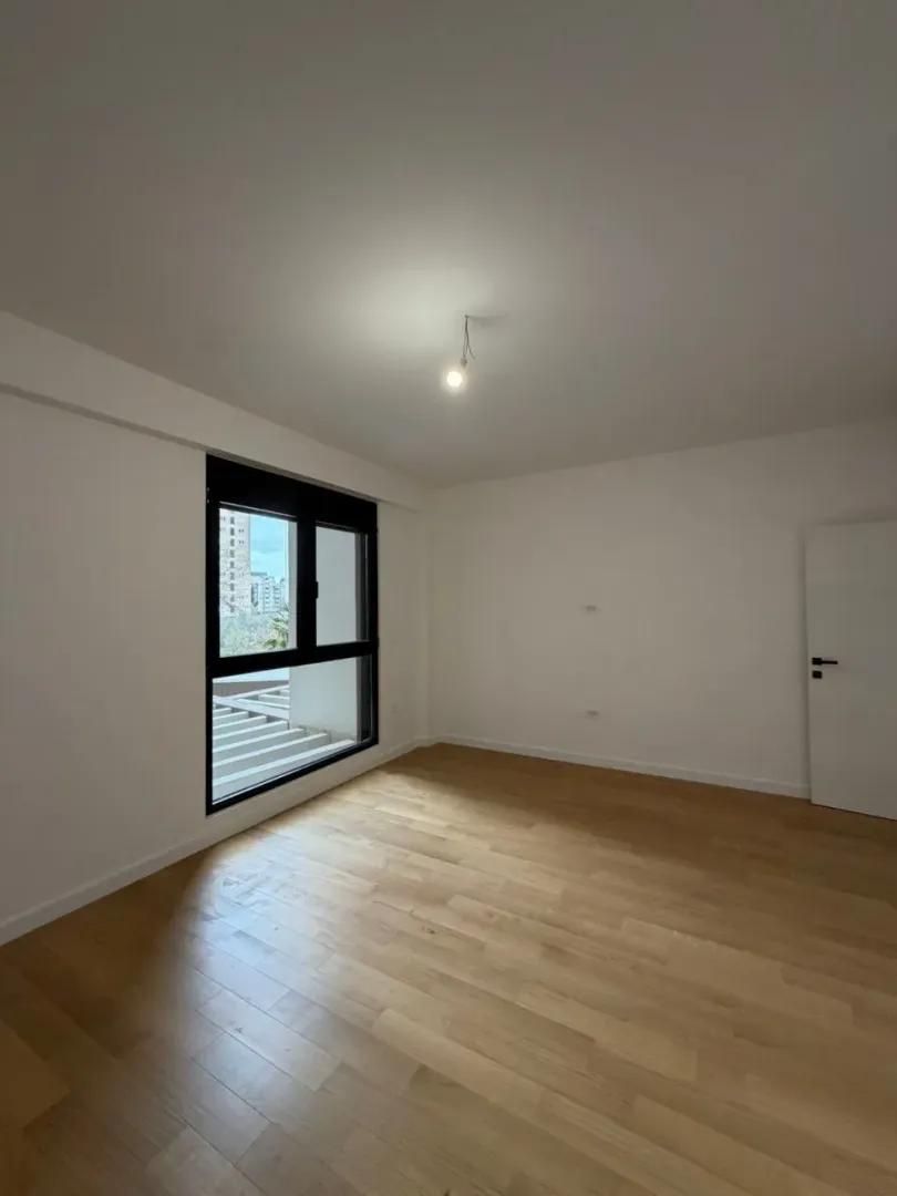 Prodaja, jednosoban stan, 54m², Centar, Bar