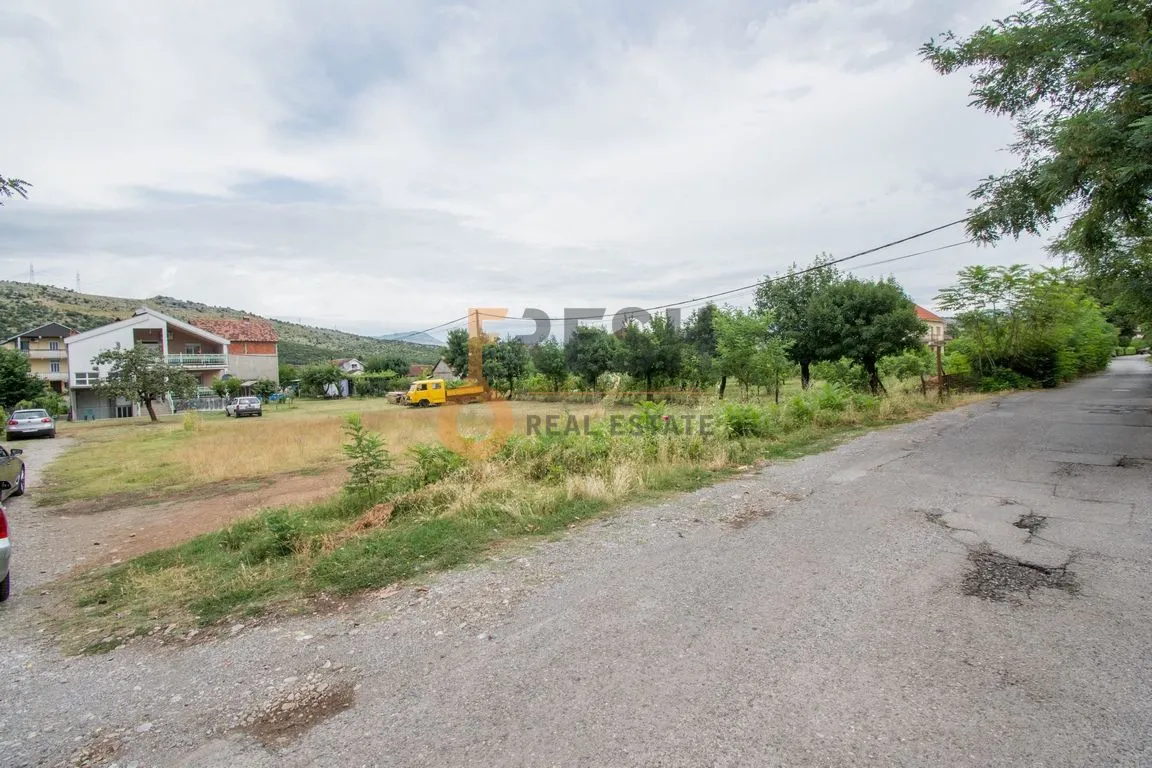 Prodaja, plac, 1100m², Tološi, Podgorica
