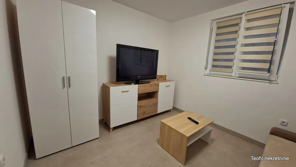 Izdavanje, trosoban stan, 65m², Kumodraž 2, Kumodraž Sve Podlokacije