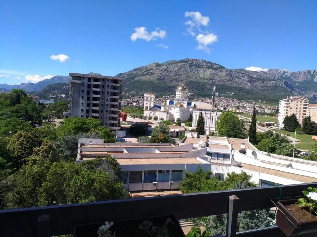 Rent, two bedroom apartment, 80m², Bar, Crna Gora