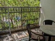 Izdavanje, dvosoban stan, 70m², Budva, Crna Gora - image 1