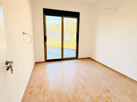 Prodaja, jednosoban stan, 47m², Pinješ, Ulcinj - image 3