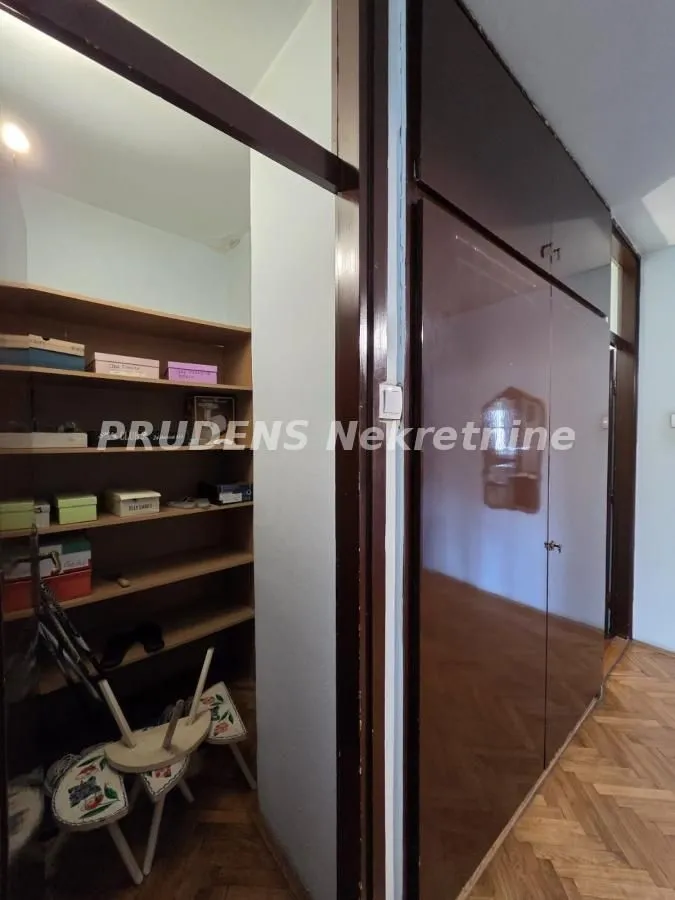 Sale, four bedroom apartment, 114m², Centar Sve Podlokacije, Beograd