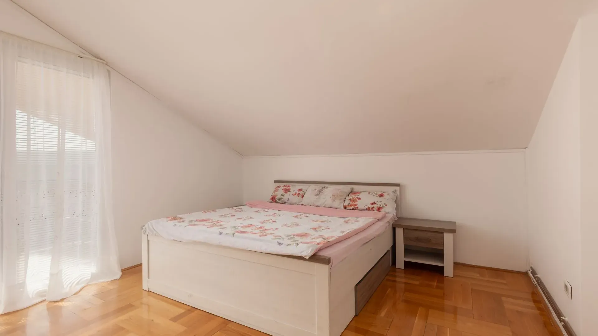 Prodaja, stan, 106m², Tivat, Crna Gora