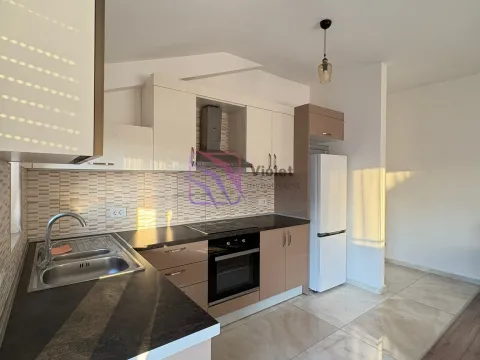 Prodaja, jednosoban stan, 50m², Stari Aerodrom, Podgorica - image 3