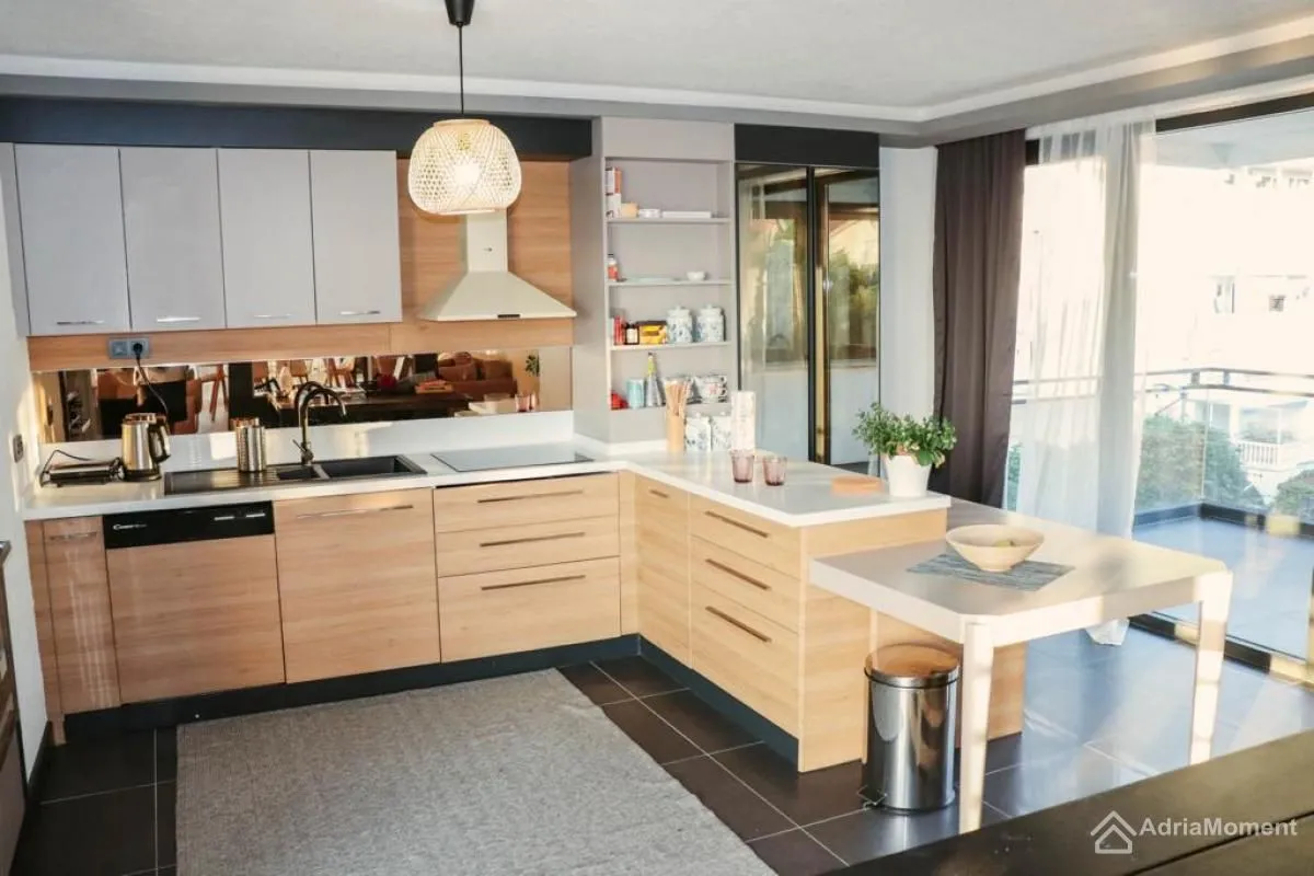 Sale, two bedroom apartment, 155m², Sveti Stefan, Budva