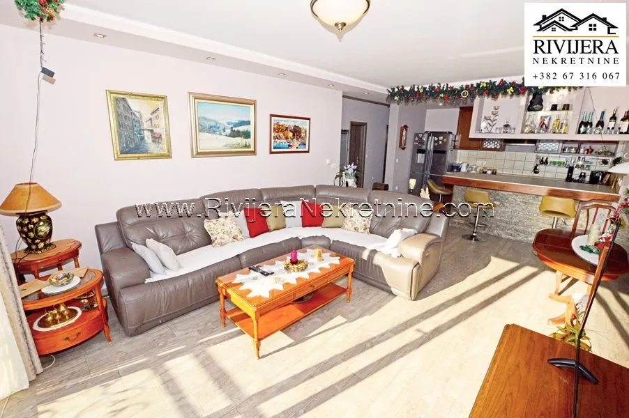 Prodaja, kuća, 272m², Baošići, Herceg Novi