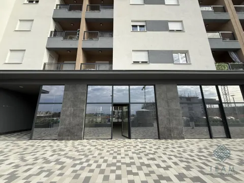 Izdavanje, poslovni prostor, 152m², Stari Aerodrom, Podgorica - image 7