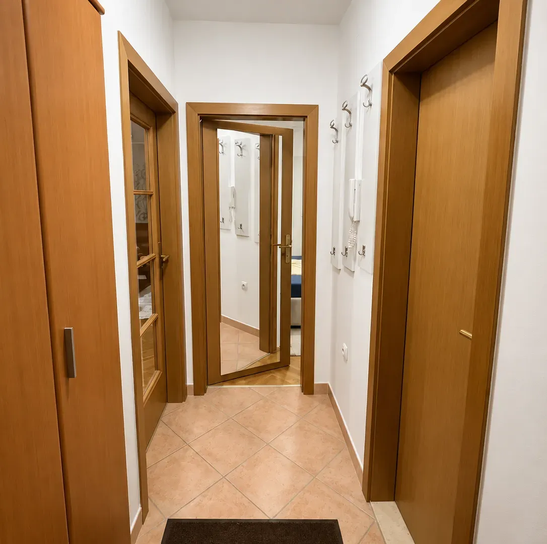 Rent, one bedroom apartment, 40m², Blok 9, Podgorica