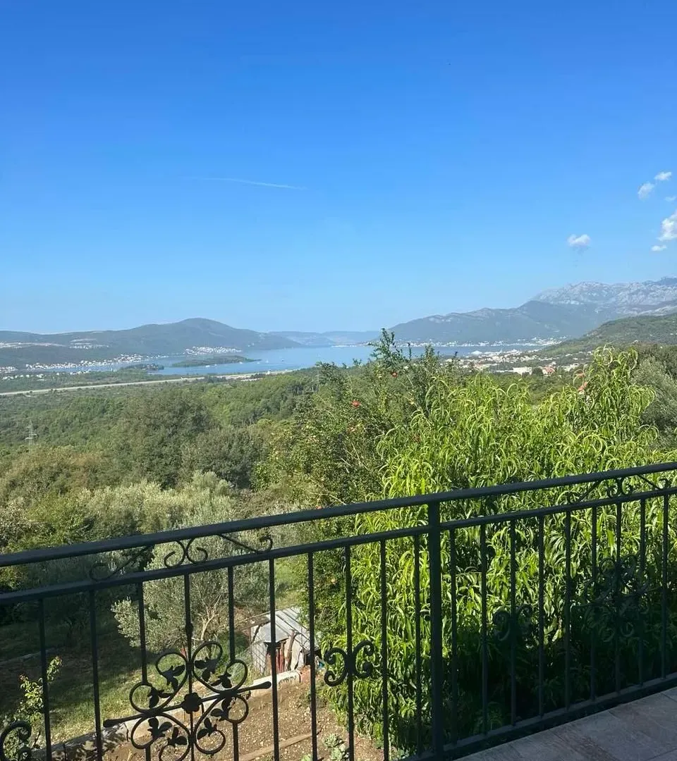 Rent, three bedroom apartment, 100m², Kavač, Kotor