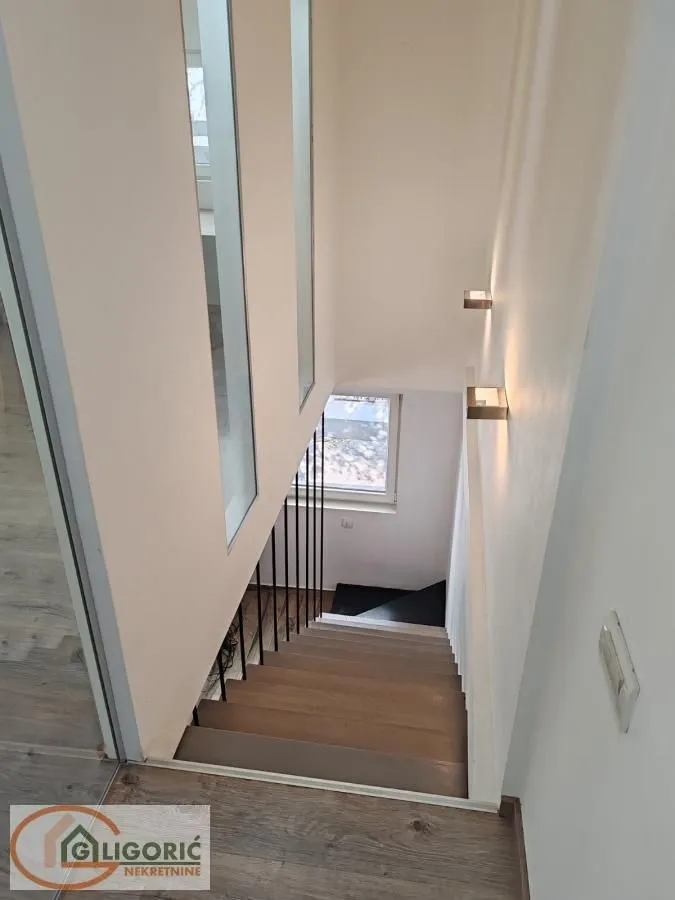 Prodaja, trosoban stan, 72m², Profesorska Kolonija, Palilula Sve Podlokacije