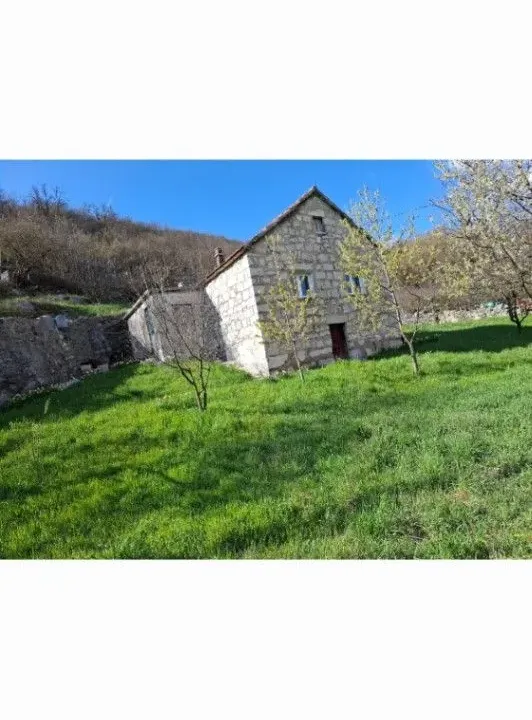 Sale, house, 1650m², Miločani, Nikšić