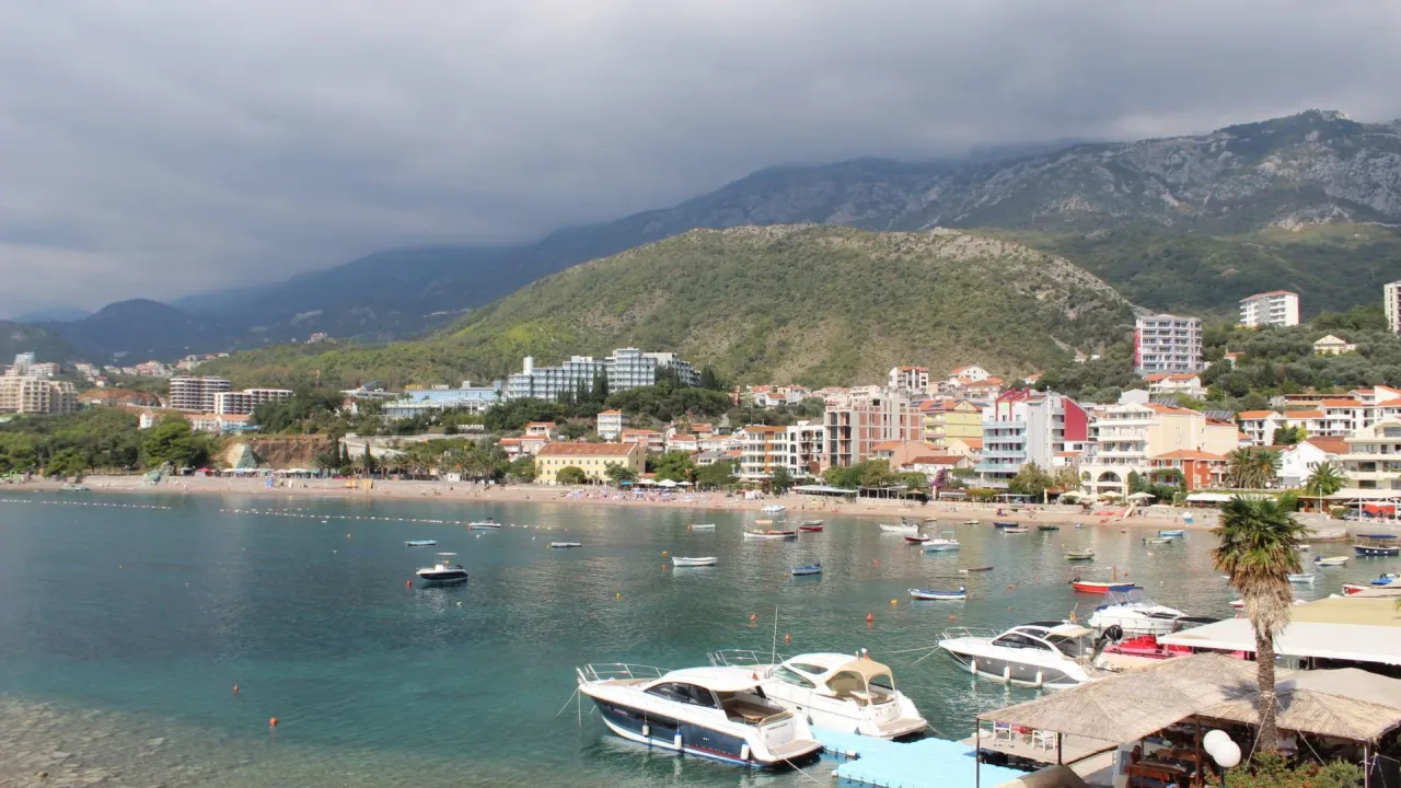 Sale, apartment, 69m², Rafailovići, Budva