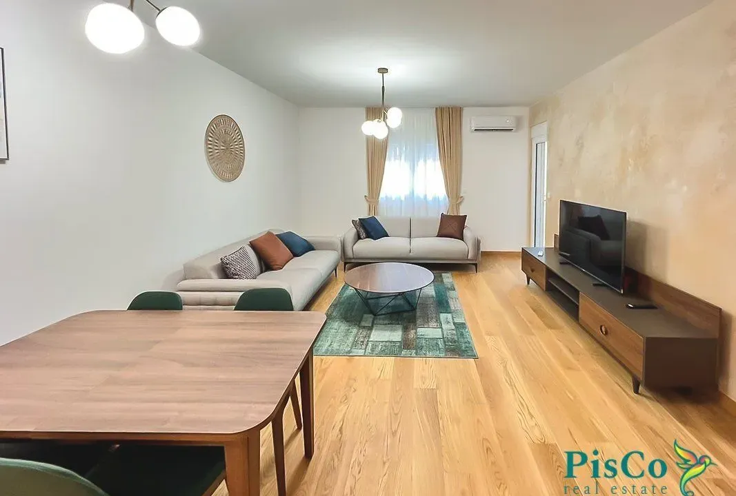 Izdavanje, dvosoban stan, 70m², New City, Podgorica