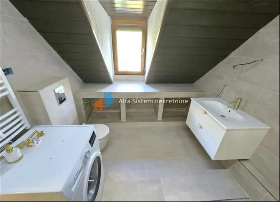 Izdavanje, kuća, 160m², Savski Venac, Beograd