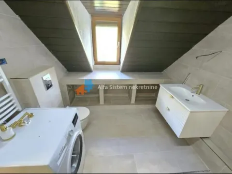 Rent, house, 160m², Savski Venac, Beograd - image 21