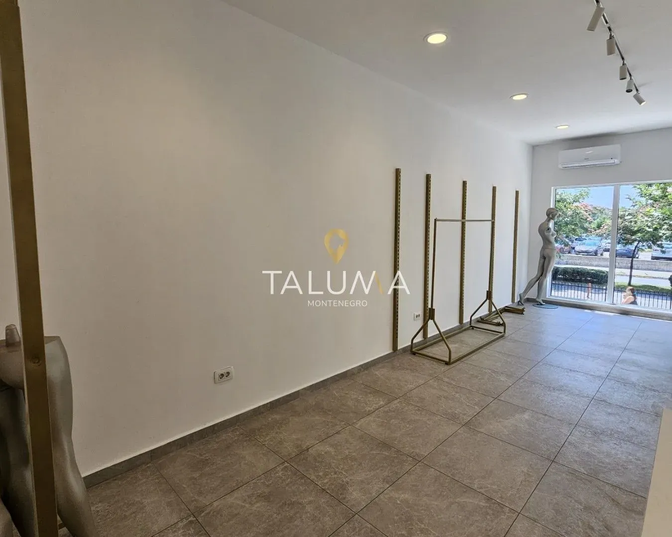 Rent, office space, 40m², Stari Aerodrom, Podgorica