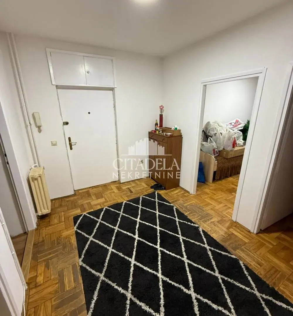 Prodaja, trosoban stan, 71m², Autokomanda, Voždovac Sve Podlokacije