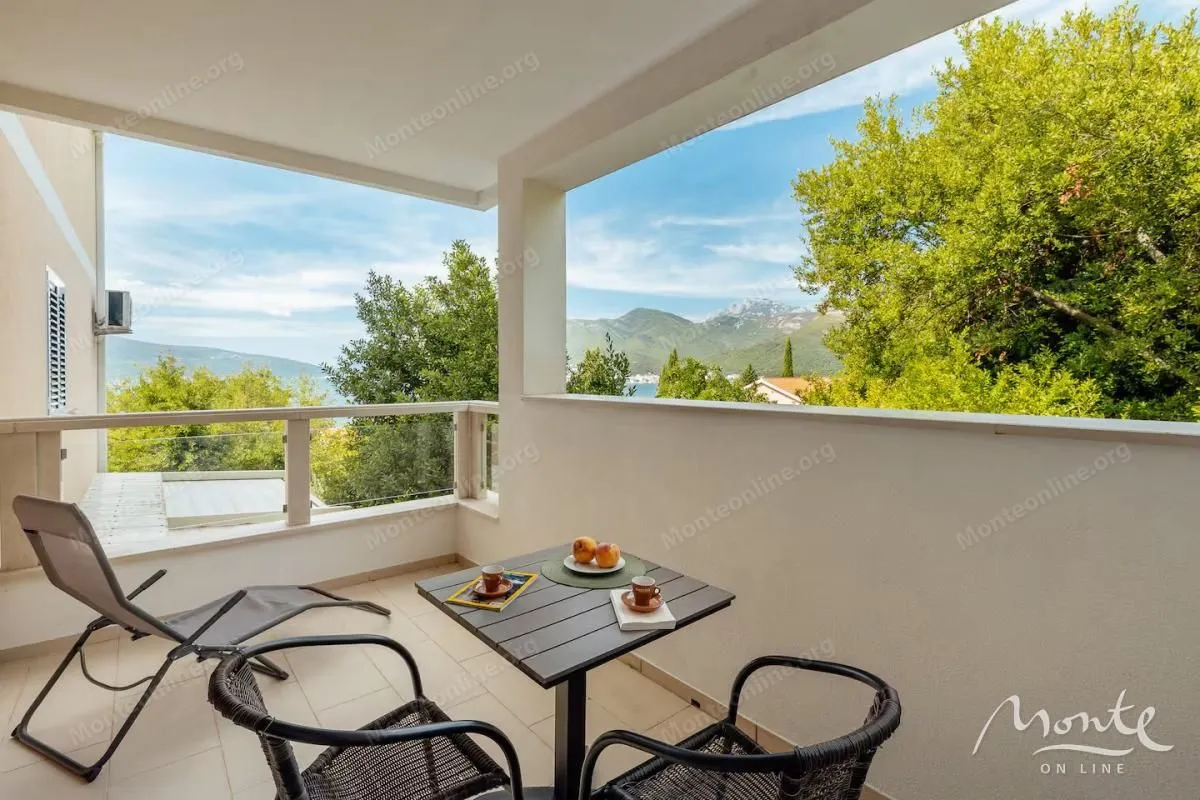Prodaja, dvosoban stan, 110m², Donja Lastva, Tivat