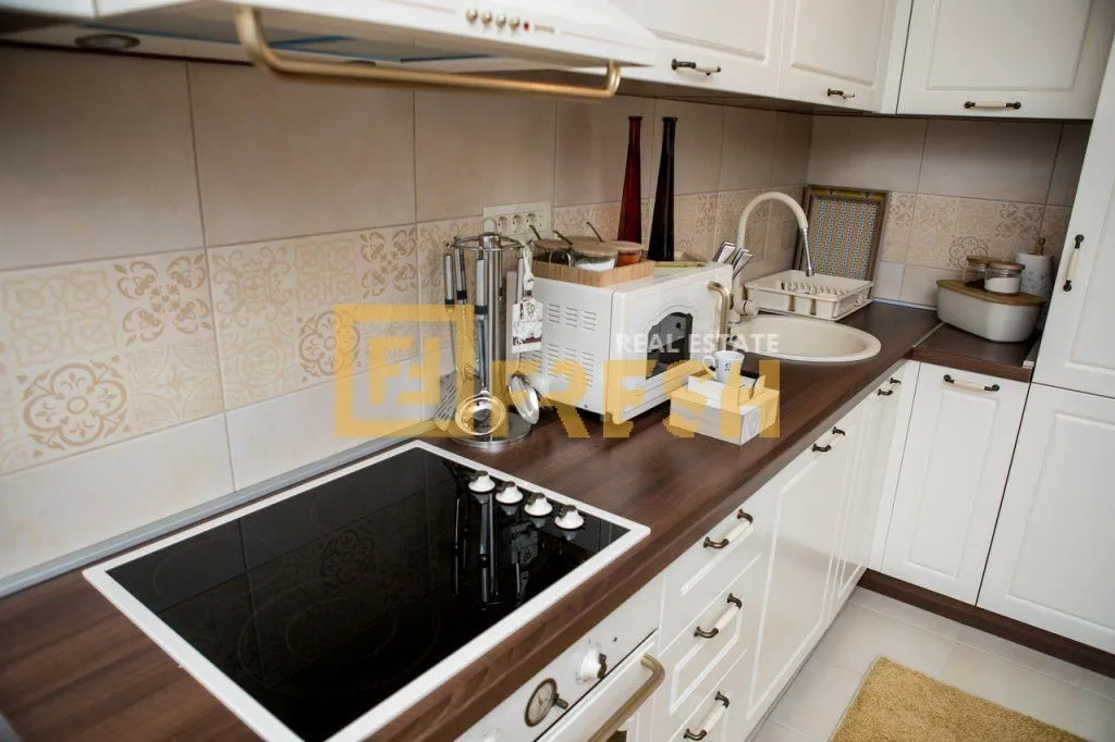Izdavanje, jednosoban stan, 47m², Cetinje, Crna Gora