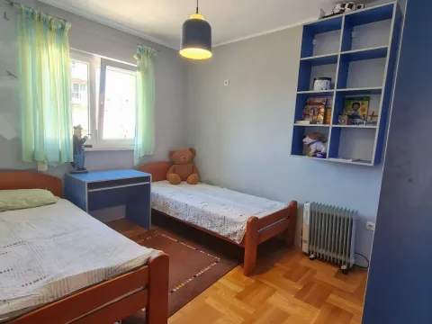 Izdavanje, trosoban stan, 103m², Centar, Bar - image 3