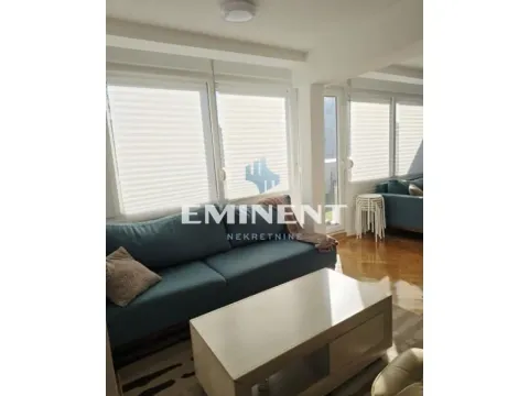 Izdavanje, trosoban stan, 90m², Stari Grad, Beograd - image 2