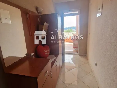 Izdavanje, trosoban stan, 145m², Šušanj, Bar - image 7