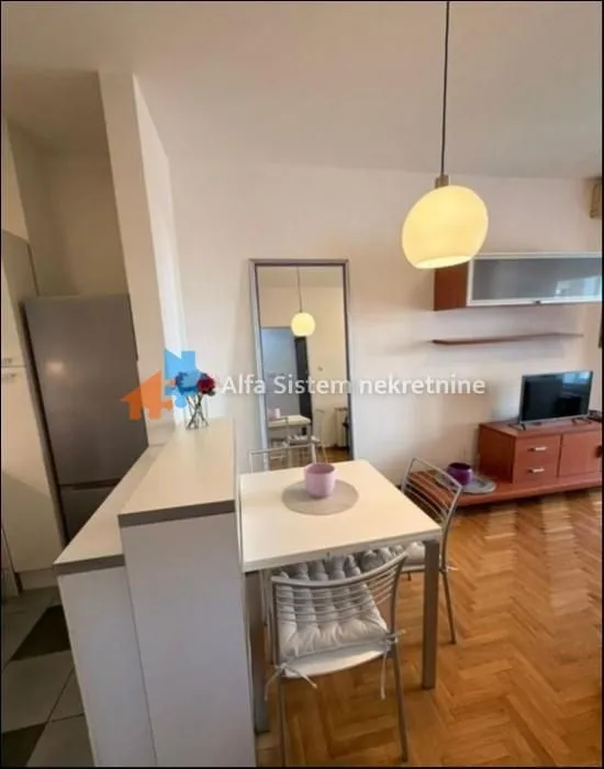 Izdavanje, stan, 41m², Neimar, Vračar Sve Podlokacije