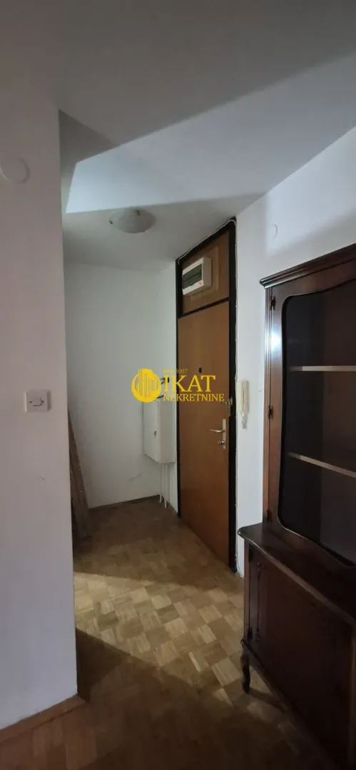 Sale, one bedroom apartment, 43m², Resnik, Beograd