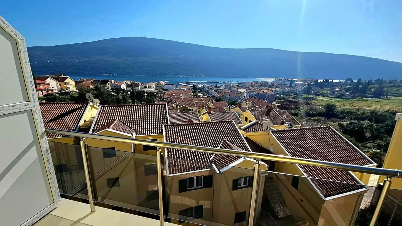 Prodaja, jednosoban stan, 45m², Đenovići, Herceg Novi