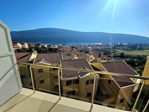 Prodaja, jednosoban stan, 45m², Đenovići, Herceg Novi - image 1