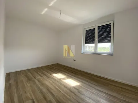 Prodaja, trosoban stan, 122m², Karagača, Petrovaradin - image 9