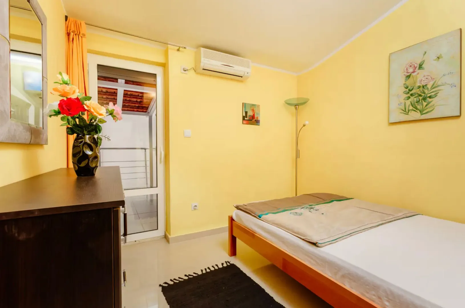 Sale, three bedroom apartment, 120m², Radanovići, Kotor