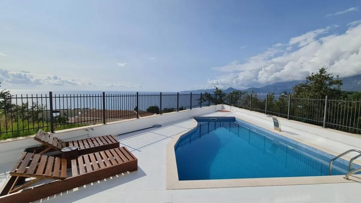 Sale, house, 300m², Reževići, Budva