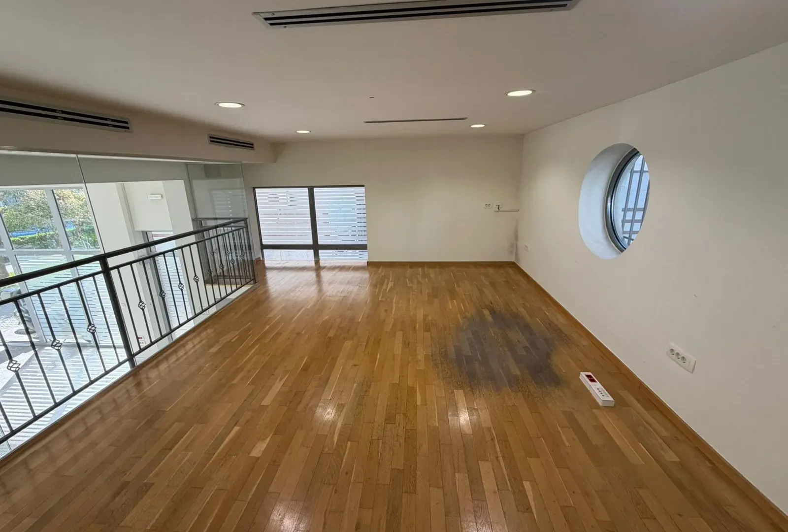 Rent, office space, 145m², Centar, Bar