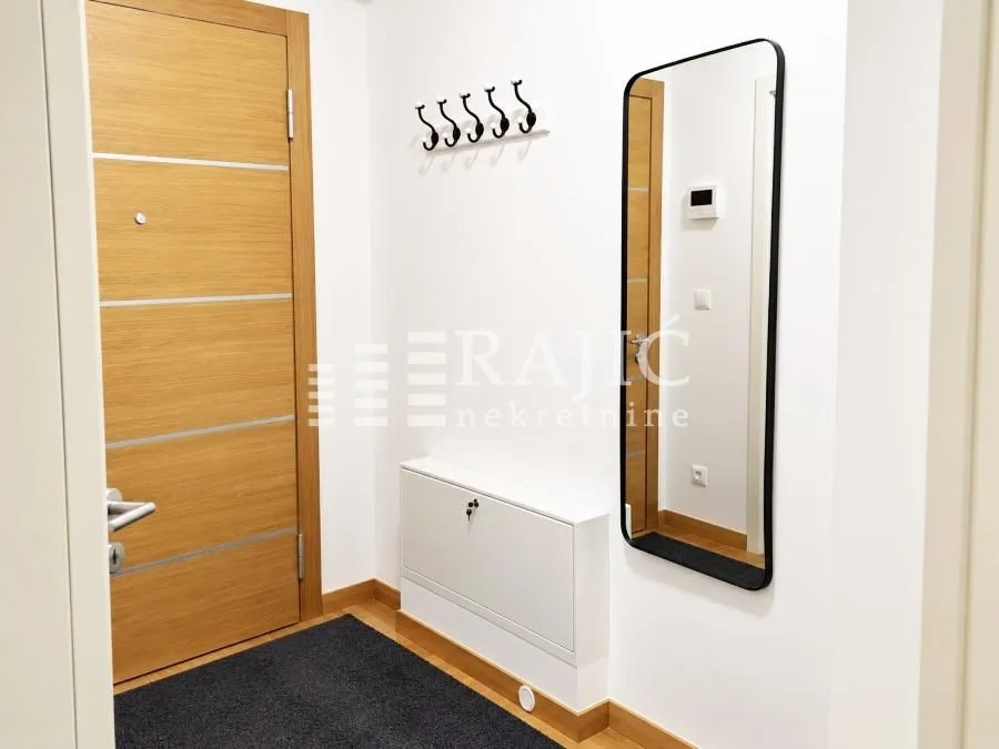 Rent, four bedroom apartment, 105m², Novi Beograd Blok 65, Novi Beograd Sve Podlokacije