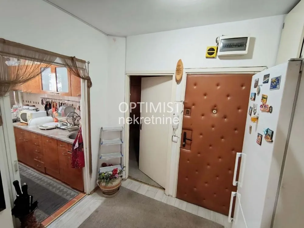 Prodaja, dvosoban stan, 51m², Banovo Brdo, Beograd